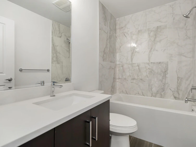 214-9983 E Barnston Drive, Surrey, BC, V4N 6T3 - 20