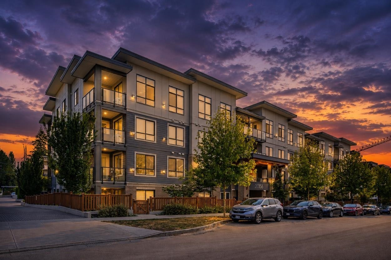 402-20356 72b Avenue, Langley, BC, V2Y 4J9