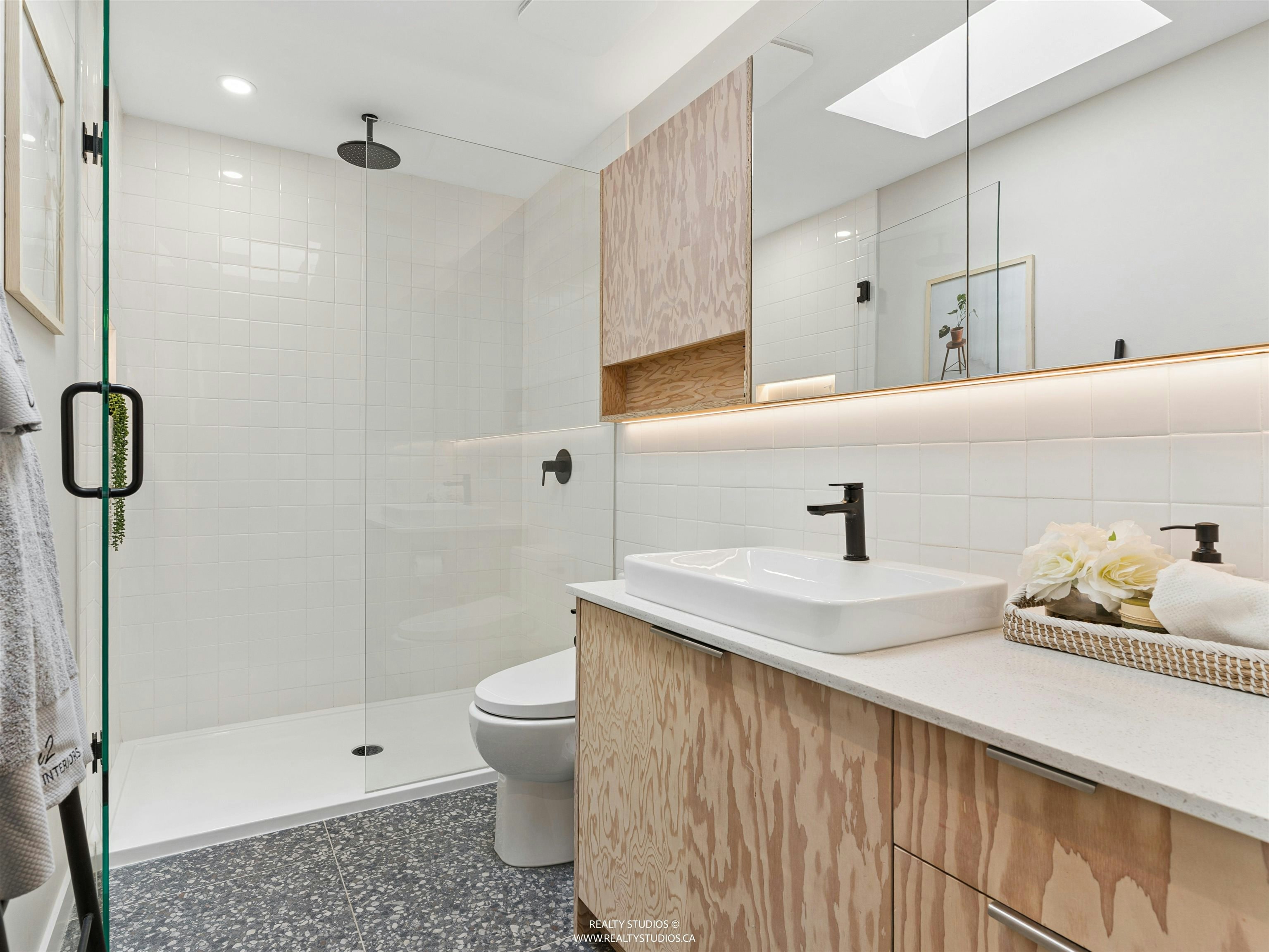 476 E 29th Avenue, Vancouver, BC, V5V 2R7 - 23