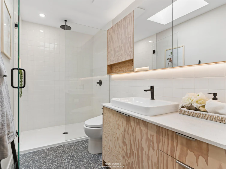 476 E 29th Avenue, Vancouver, BC, V5V 2R7 - 23