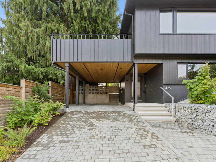 476 E 29th Avenue, Vancouver, BC, V5V 2R7 - 2