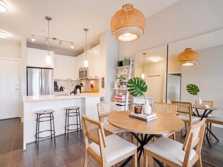 405-15388 105 Avenue, Surrey, BC, V3R 0C4