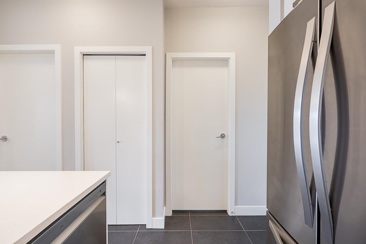 405-15388 105 Avenue, Surrey, BC, V3R 0C4 - 17