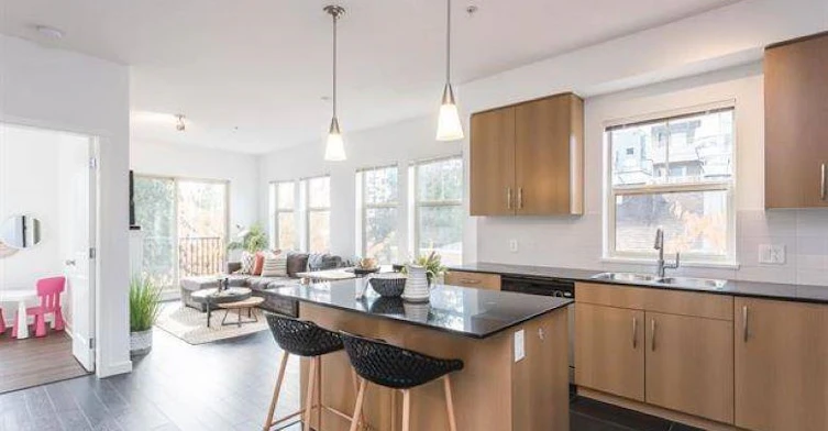22290 North Avenue, Maple Ridge, BC, V2X 8Z8