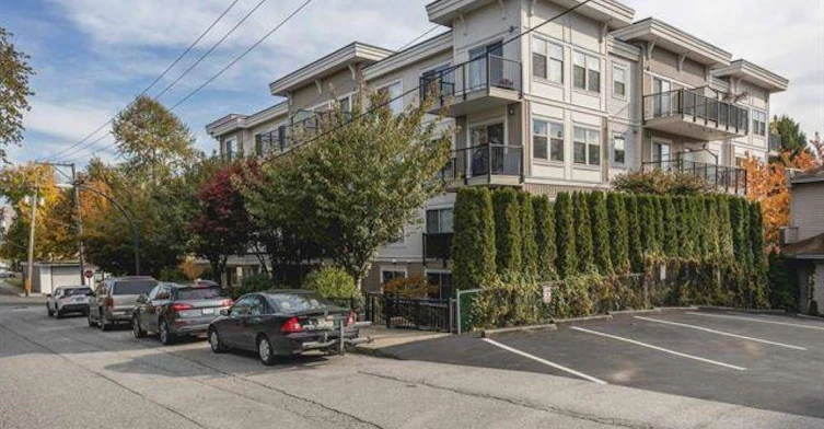 22290 North Avenue, Maple Ridge, BC, V2X 8Z8 - 23