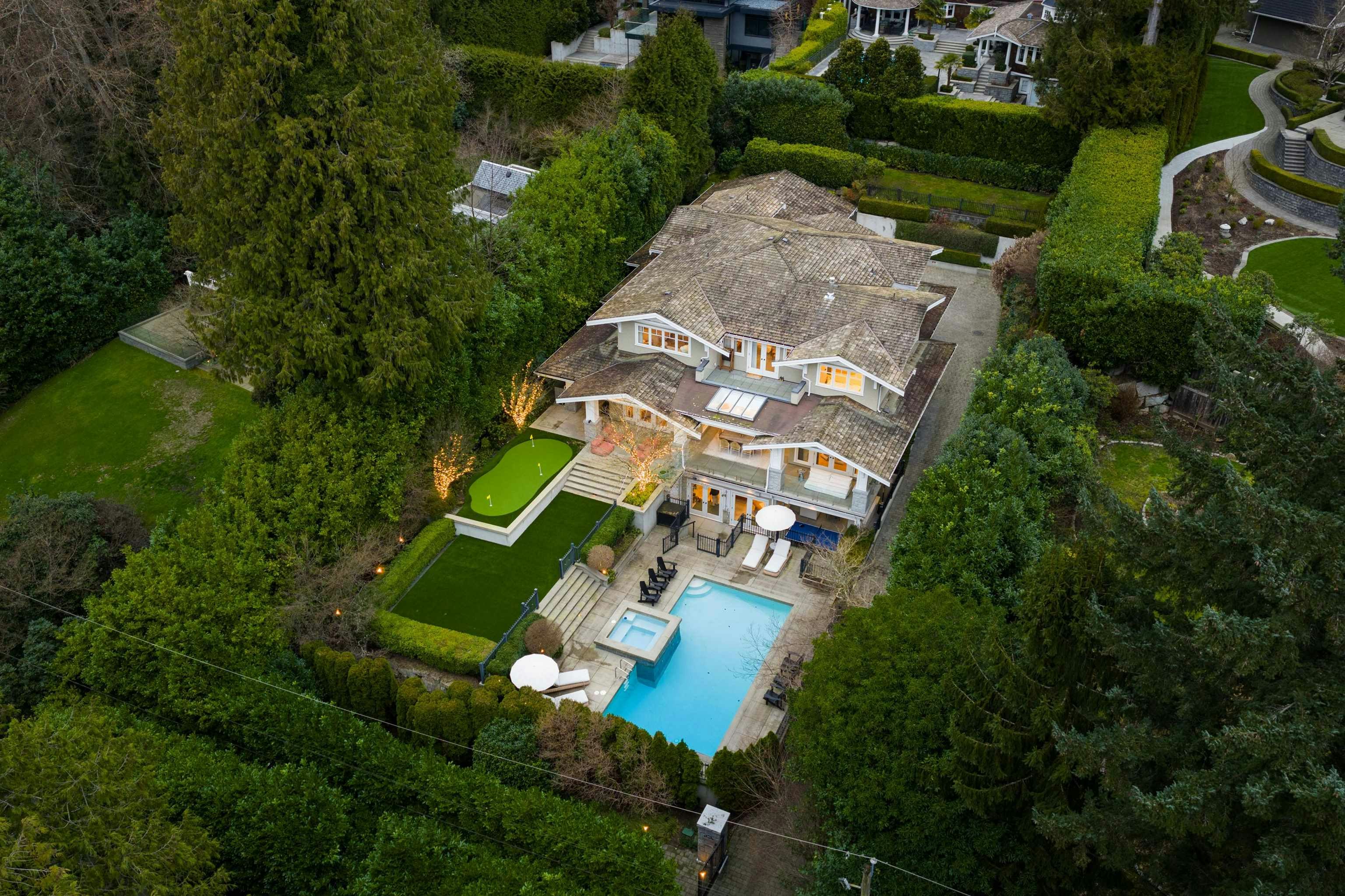 2955 Rosebery Avenue, West Vancouver, BC, V7V 3A5