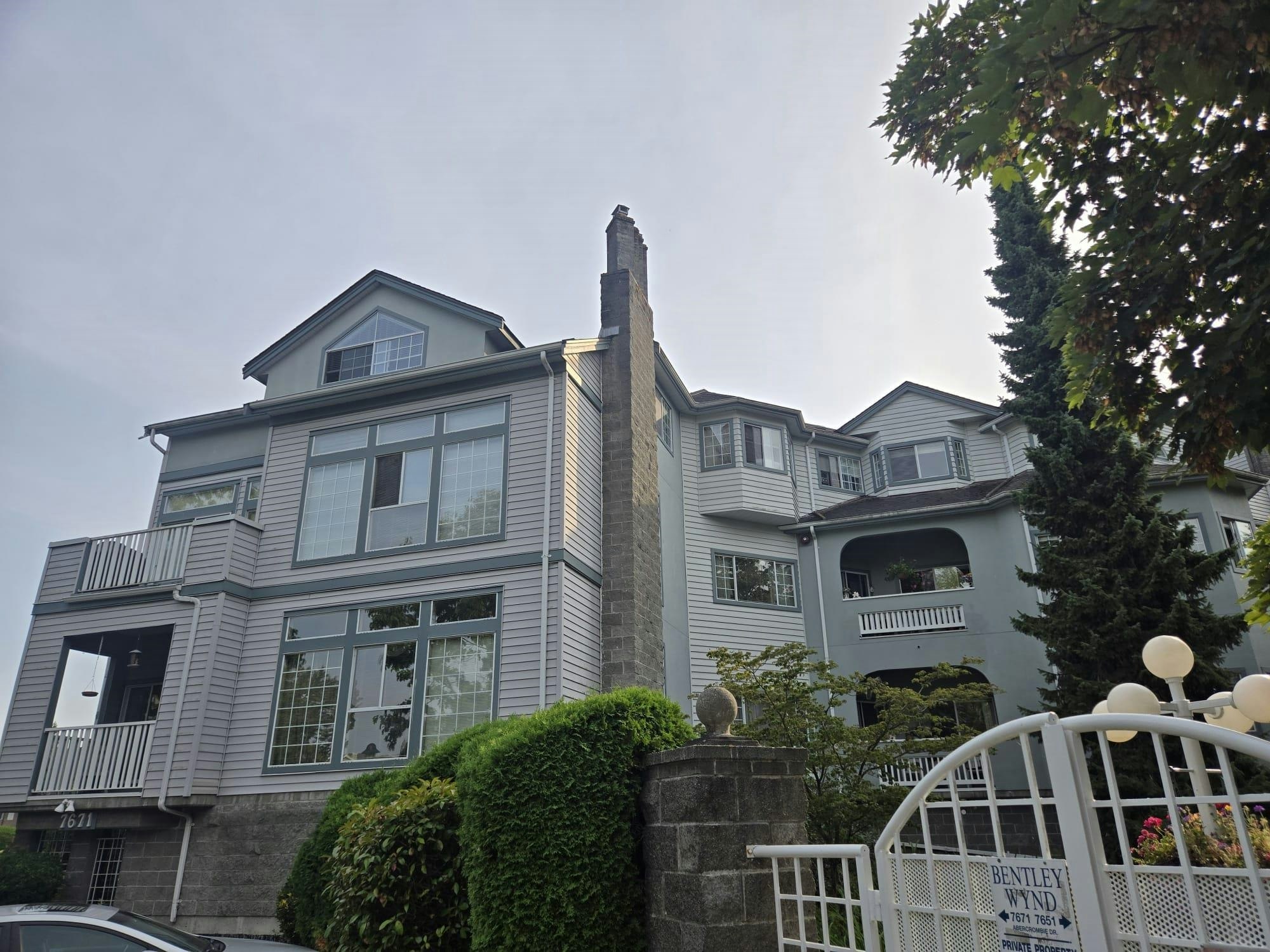 302-7651 Abercrombie Drive