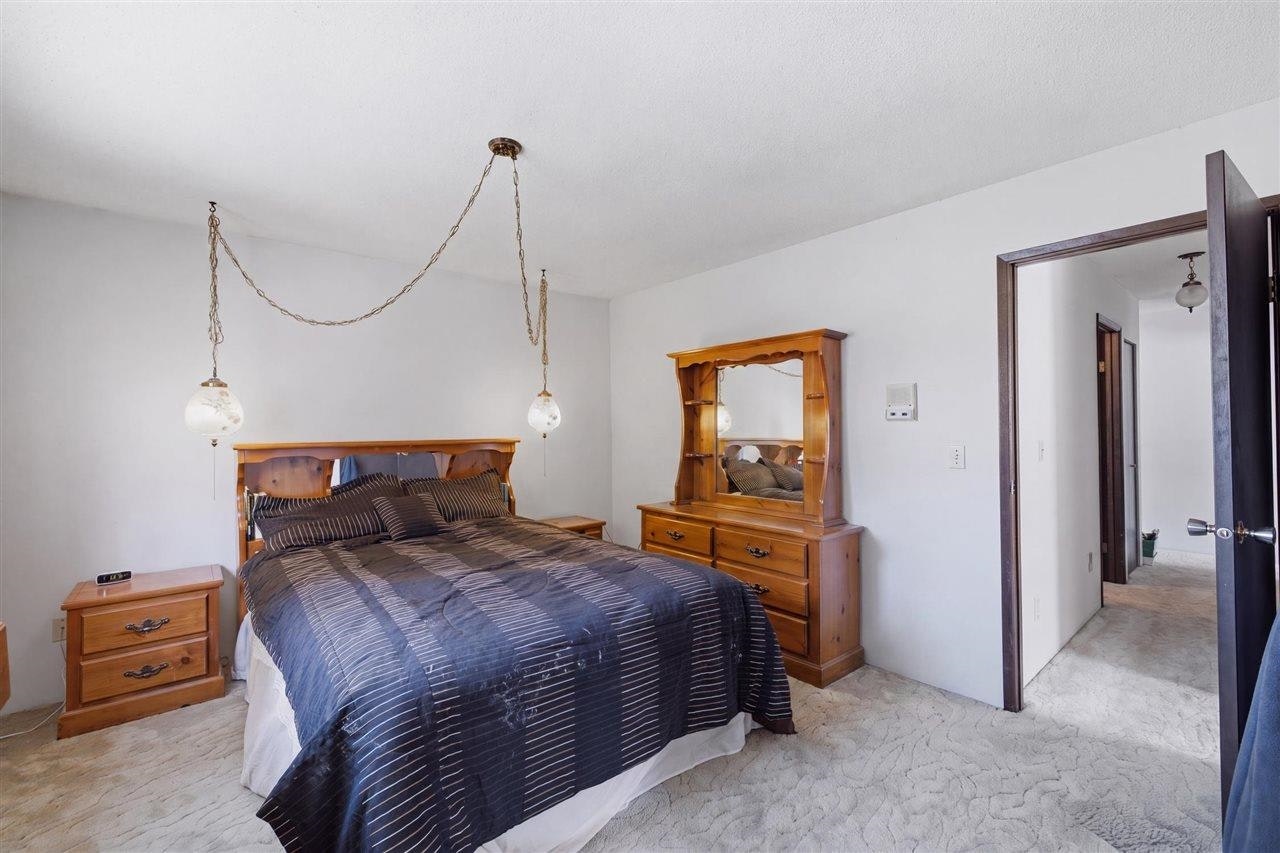 967 Pelton Avenue, Coquitlam, BC, V3J 2J3 - 18