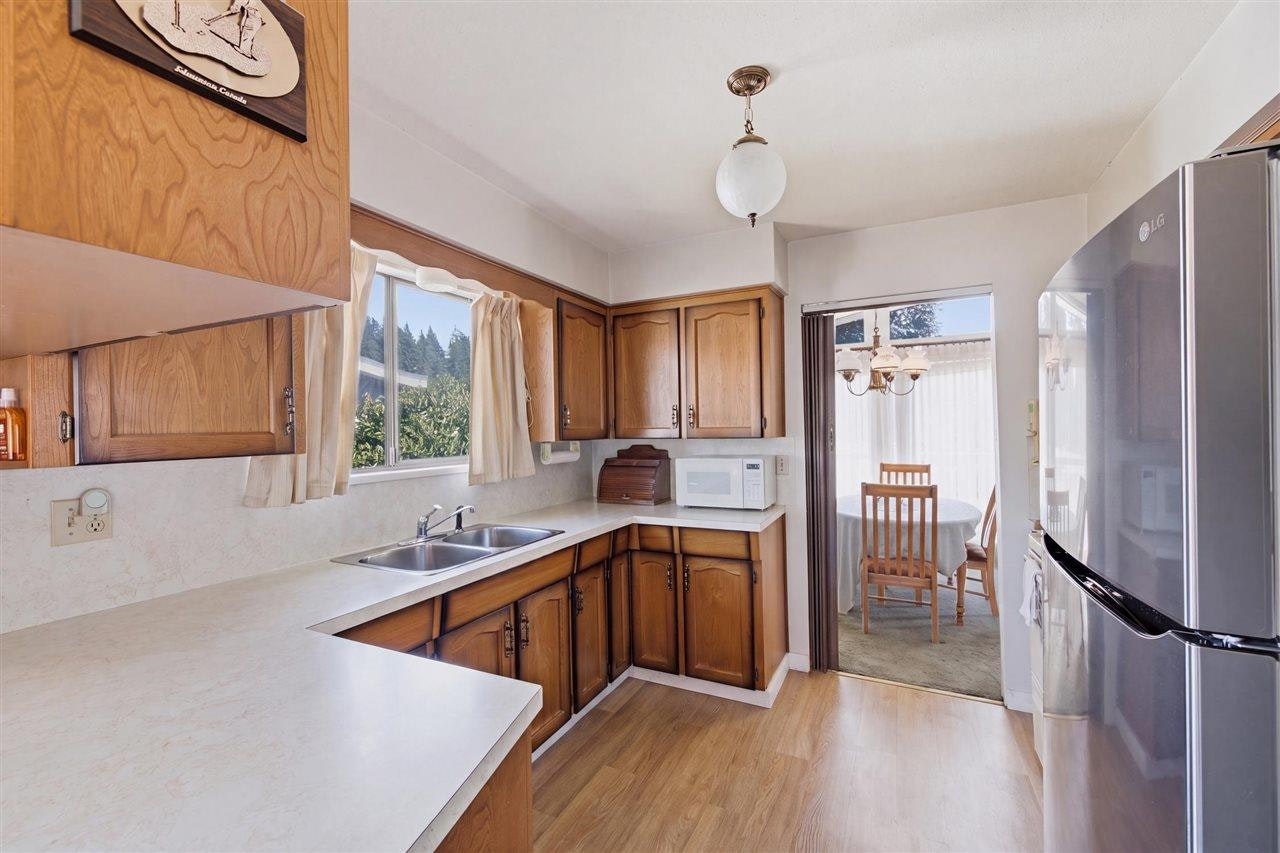 967 Pelton Avenue, Coquitlam, BC, V3J 2J3 - 13