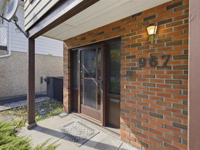967 Pelton Avenue - 4