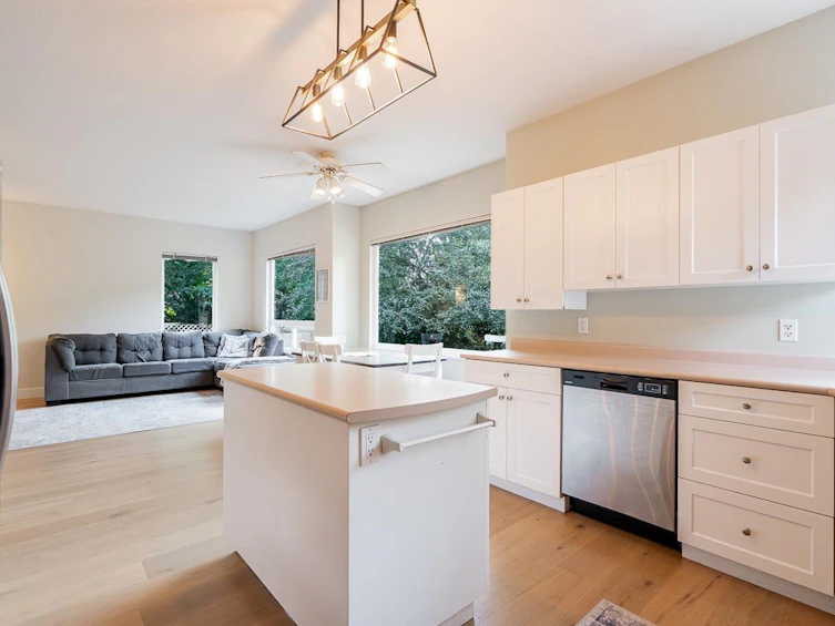 21215 43 Avenue, Langley, BC, V3A 7R9 - 7