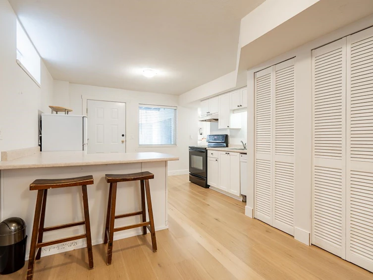 21215 43 Avenue, Langley, BC, V3A 7R9 - 21