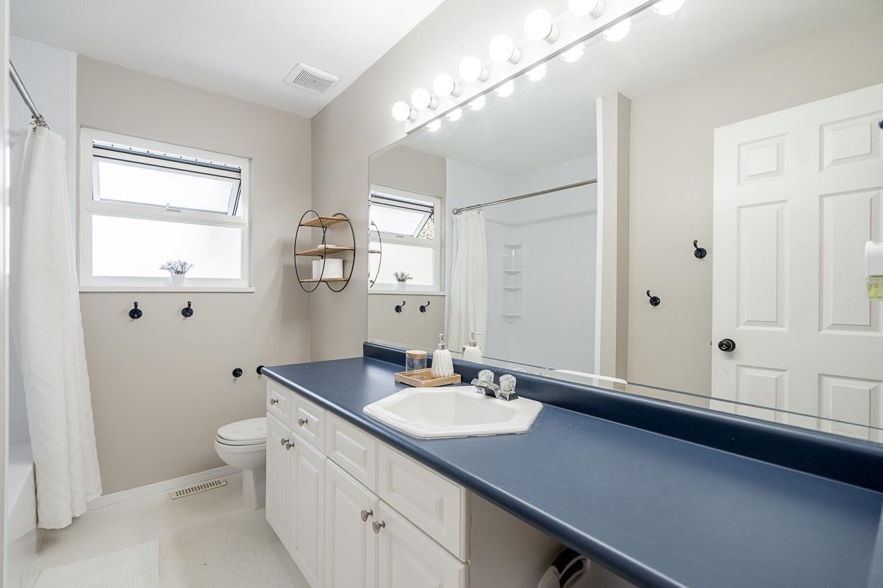 21215 43 Avenue, Langley, BC, V3A 7R9 - 18