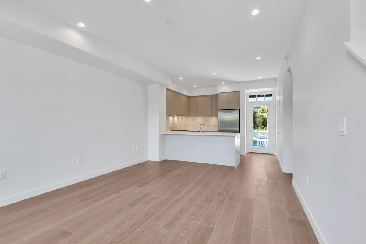 17-7929 Oak Street, Vancouver, BC, V6P 4A6 - 3