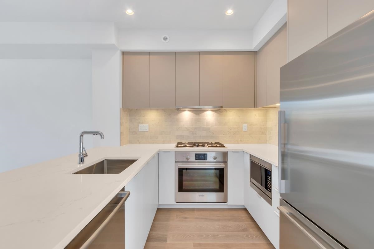 17-7929 Oak Street, Vancouver, BC, V6P 4A6 - 9