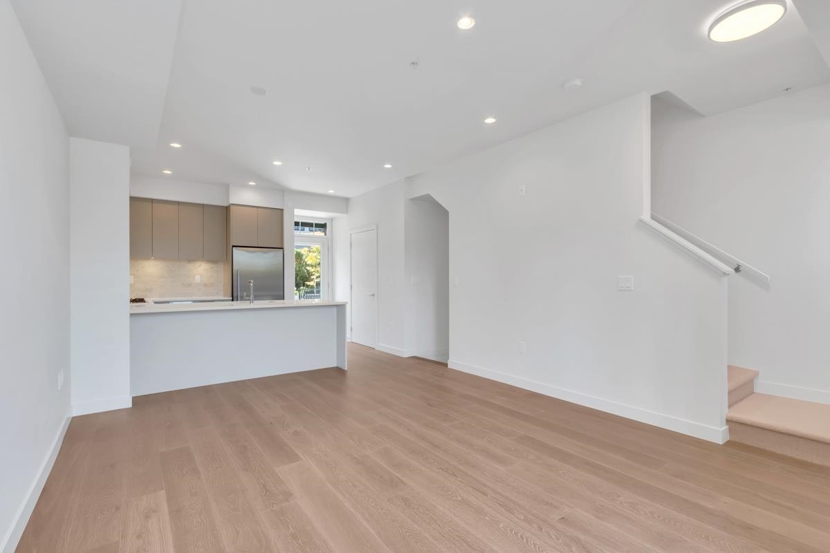 17-7929 Oak Street, Vancouver, BC, V6P 4A6 - 4