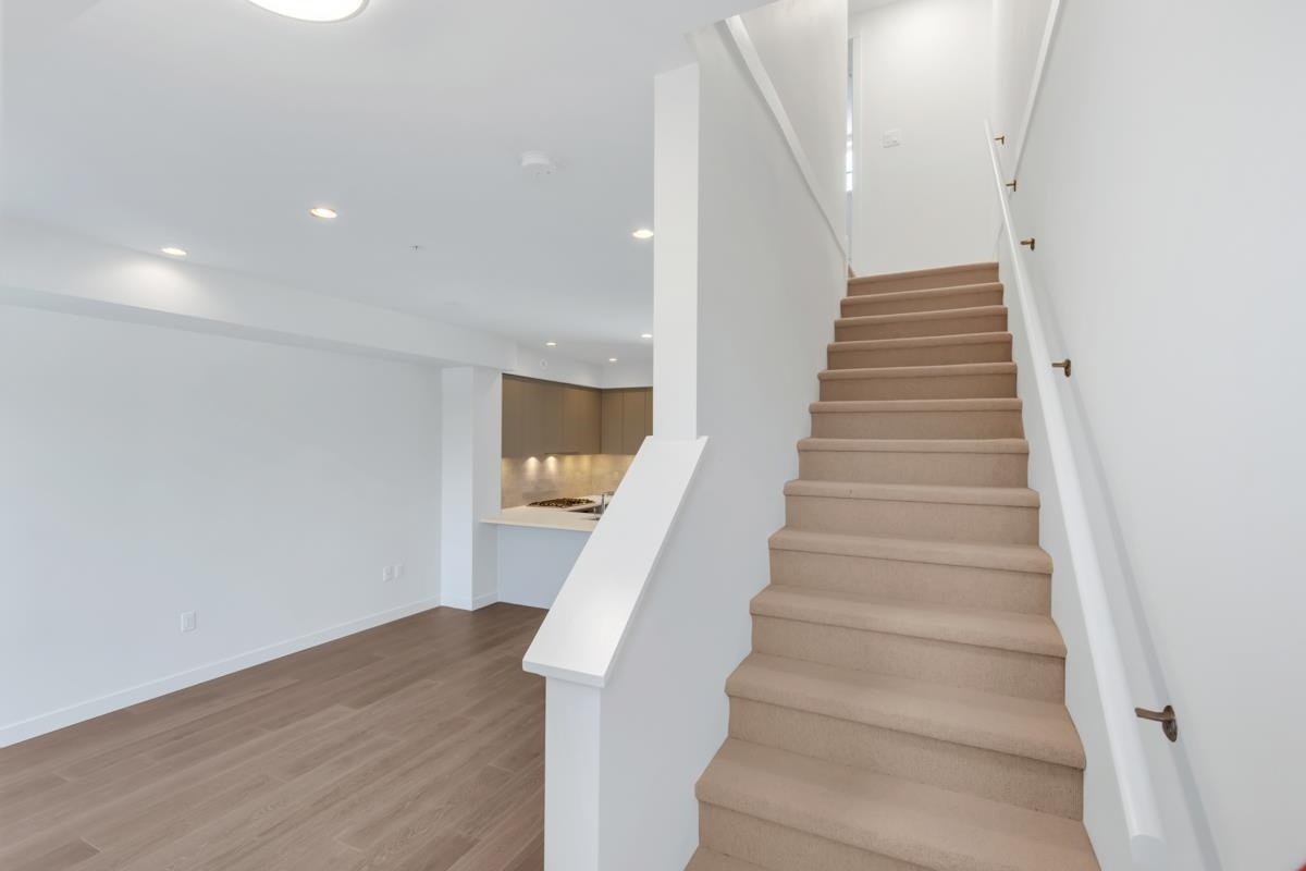 17-7929 Oak Street, Vancouver, BC, V6P 4A6 - 11
