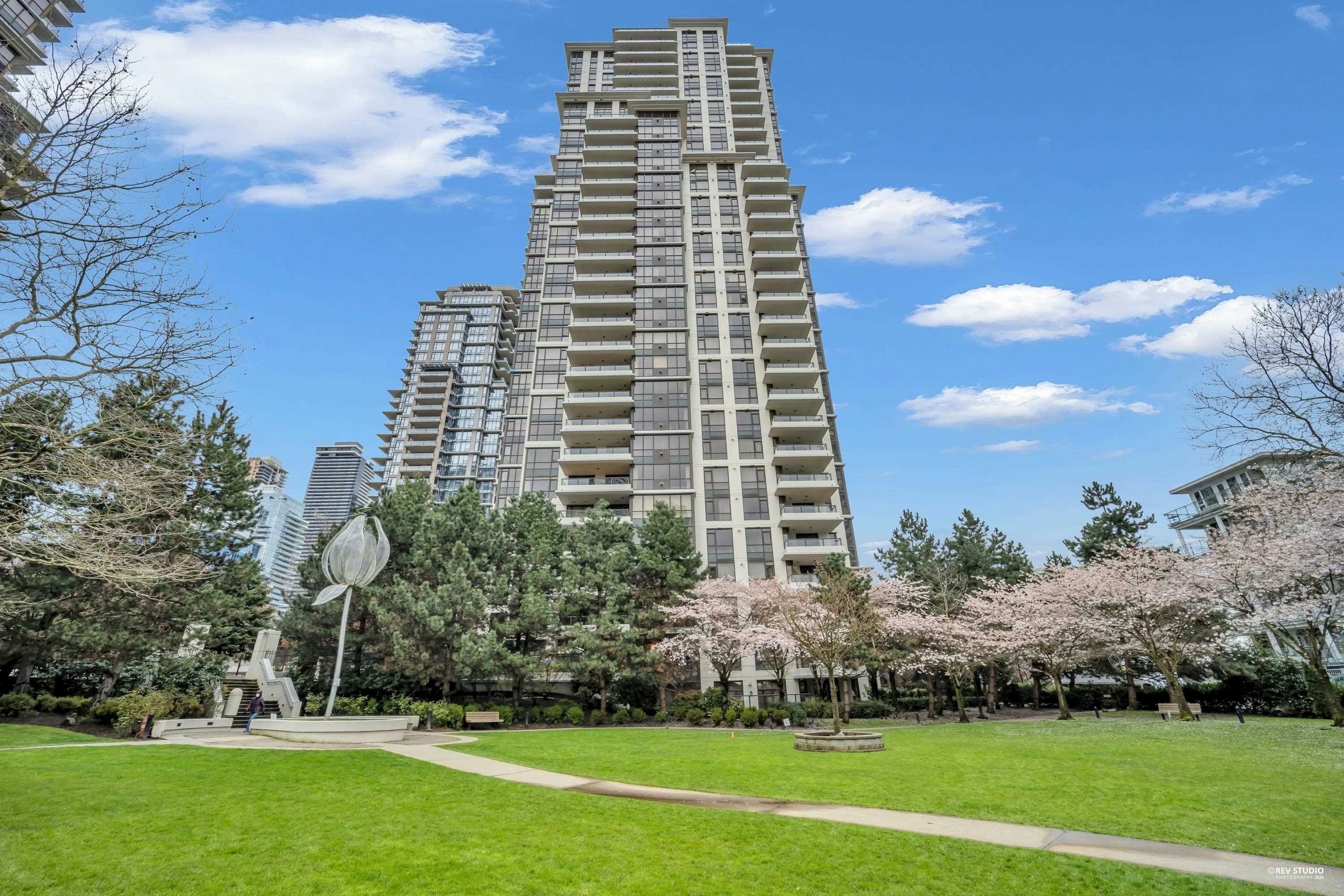 1607-2138 Madison Avenue, Burnaby, BC, V5C 6T6