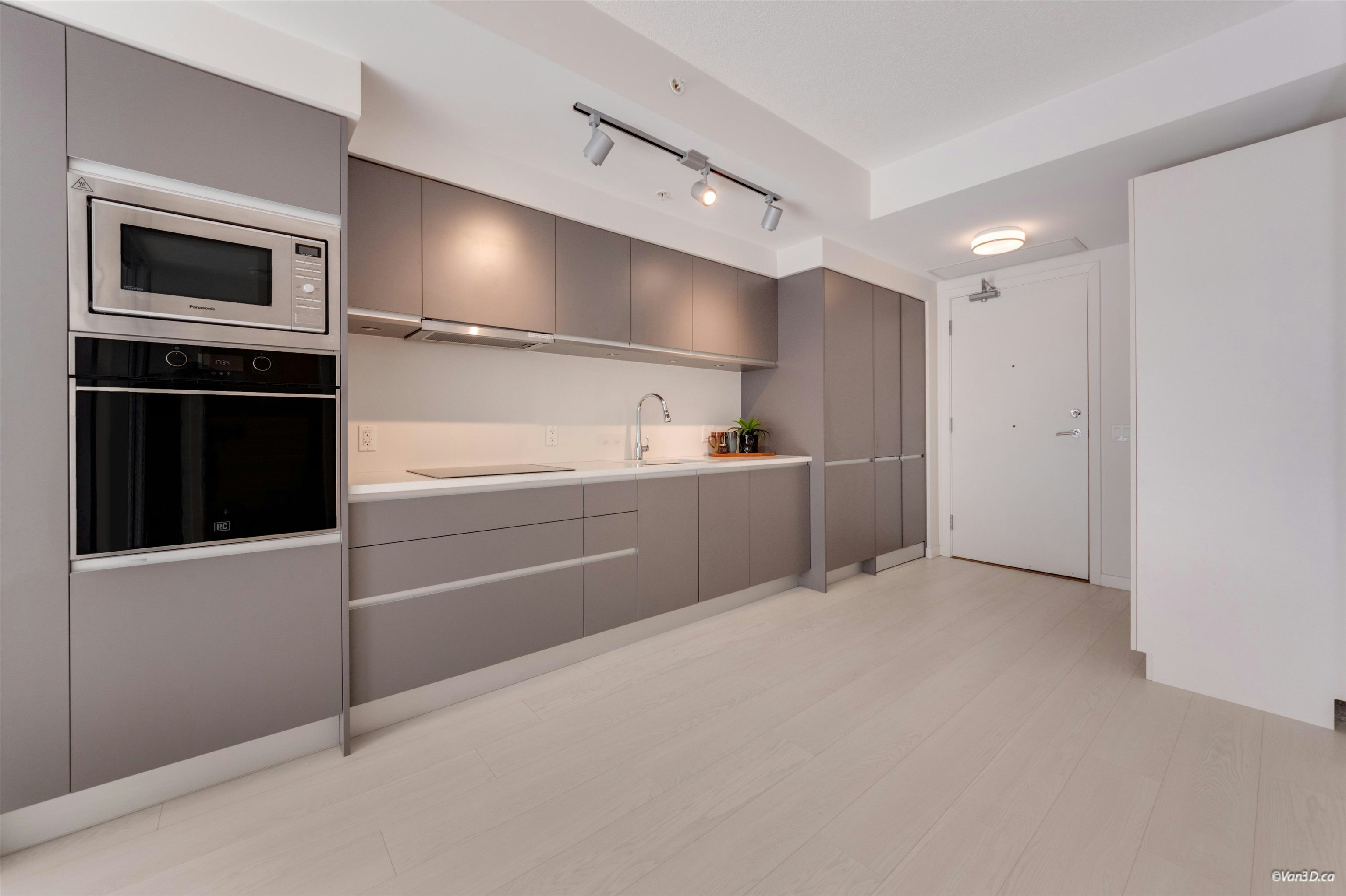 628-180 E 2nd Avenue, Vancouver, BC, V5T 0K4