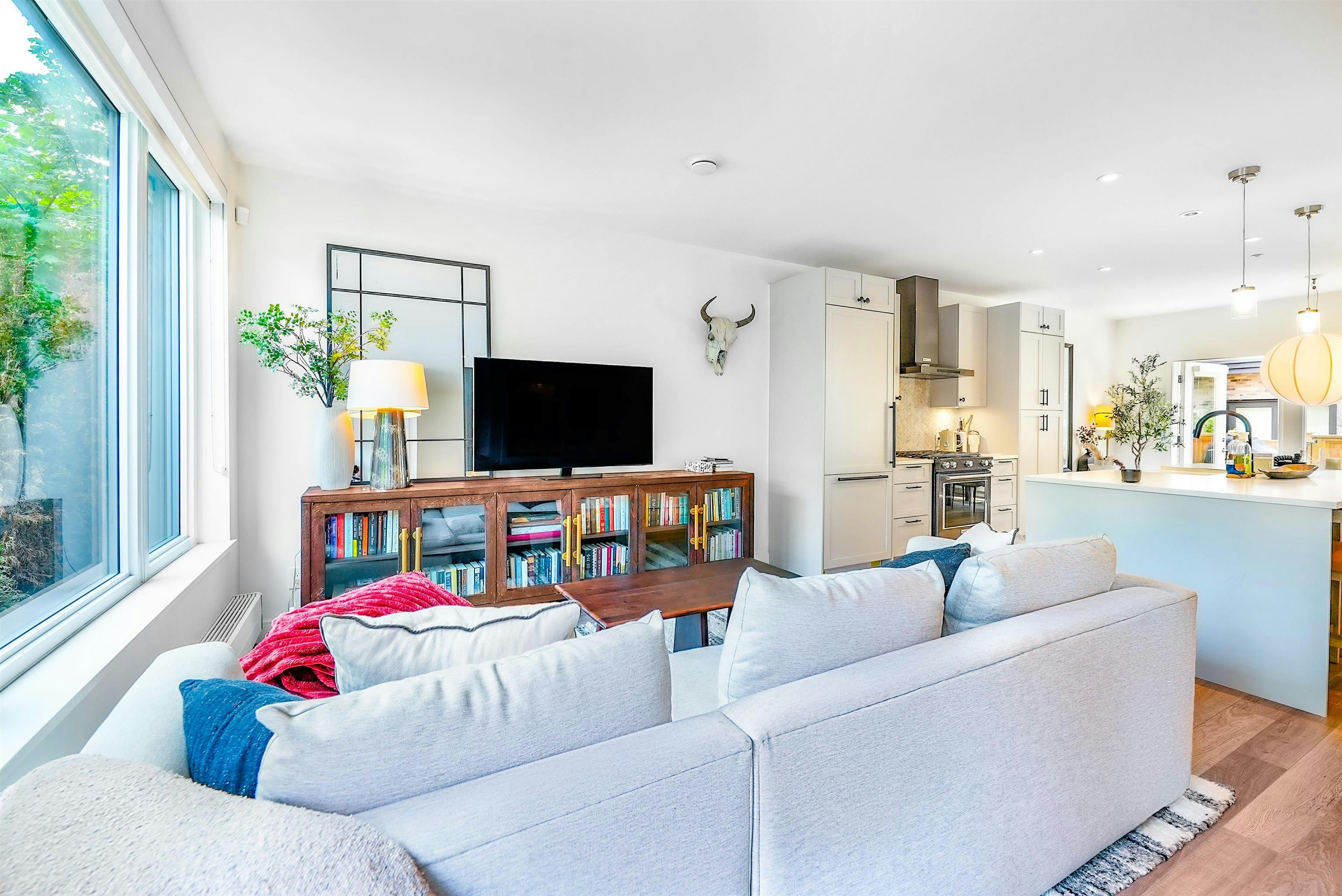 127-525 E 2nd Street, North Vancouver, BC, V7L 1E1