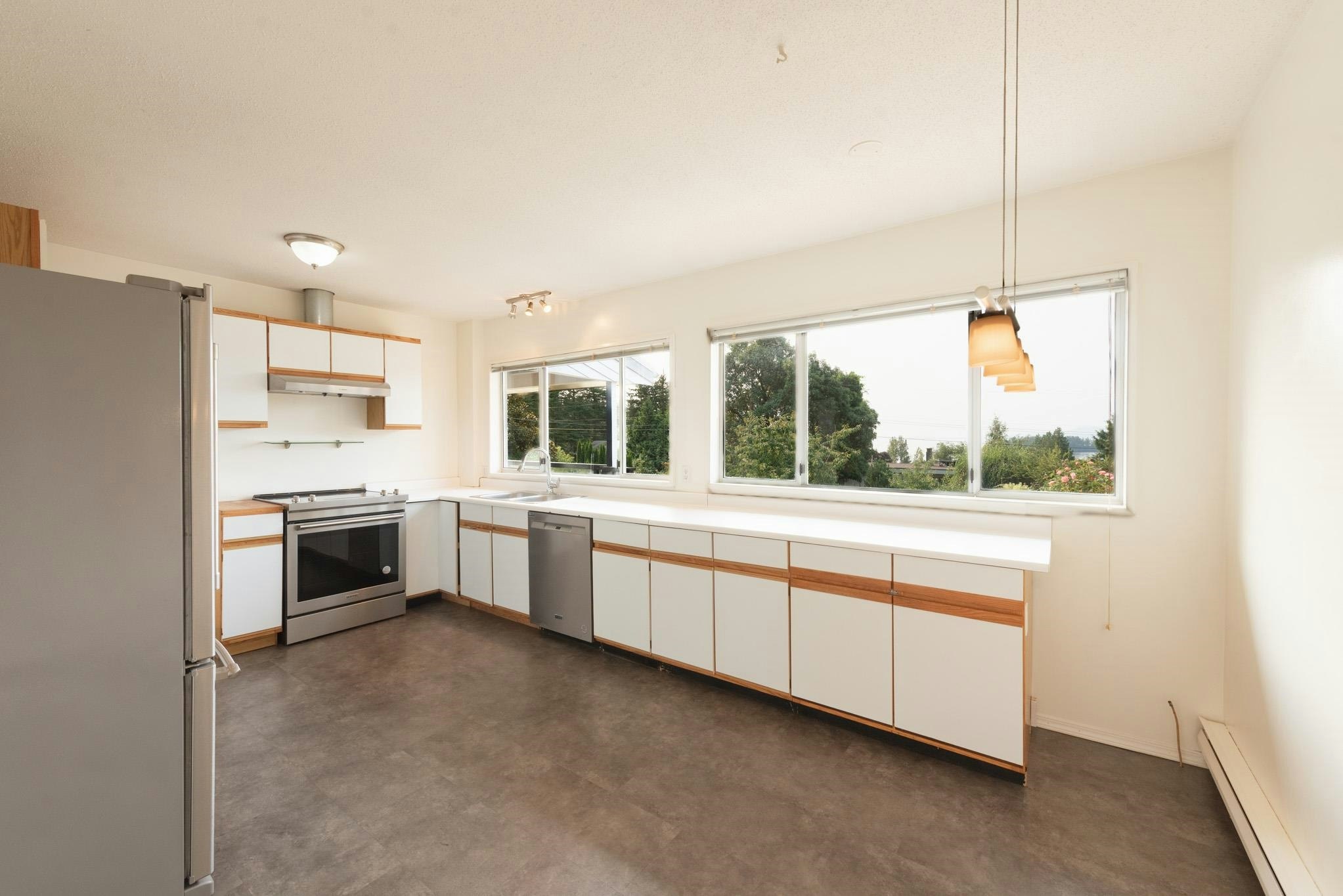 6504 Meier Road, Sechelt, BC, V7Z 0S8 - 9