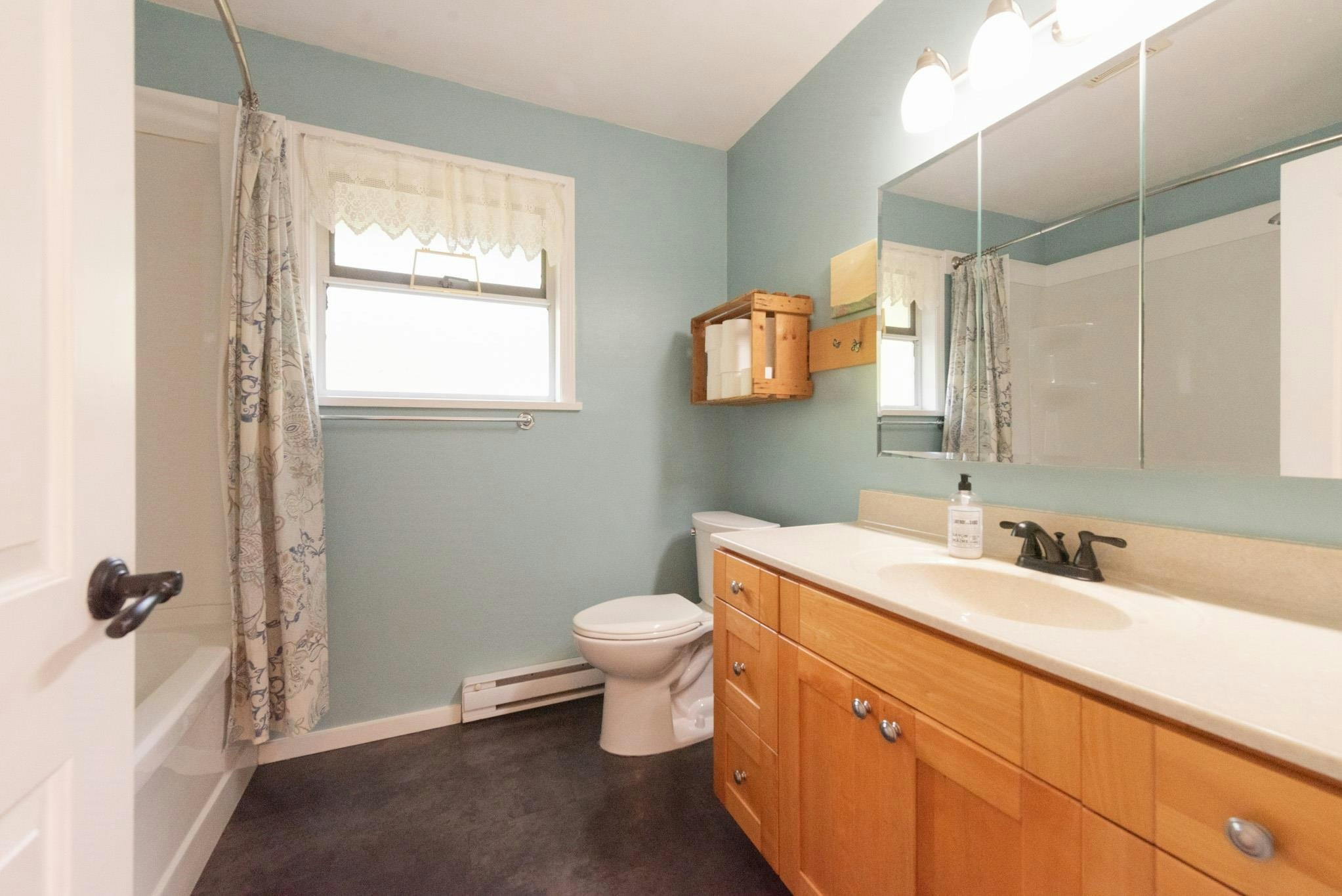 6504 Meier Road, Sechelt, BC, V7Z 0S8 - 13