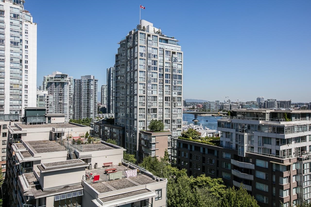 1205-1383 Marinaside Crescent, Vancouver, BC, V6Z 2W9 - 11