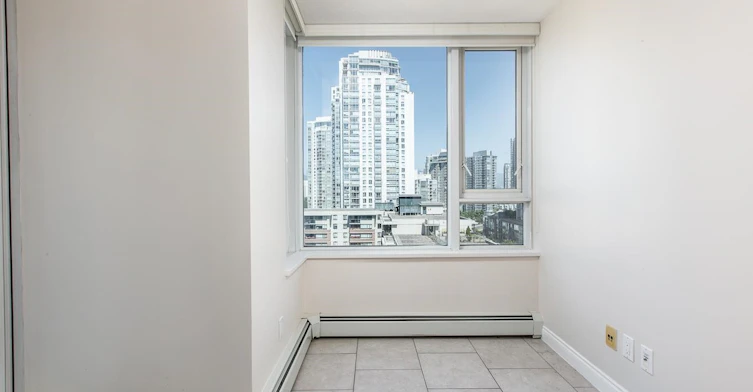 1205-1383 Marinaside Crescent, Vancouver, BC, V6Z 2W9 - 4