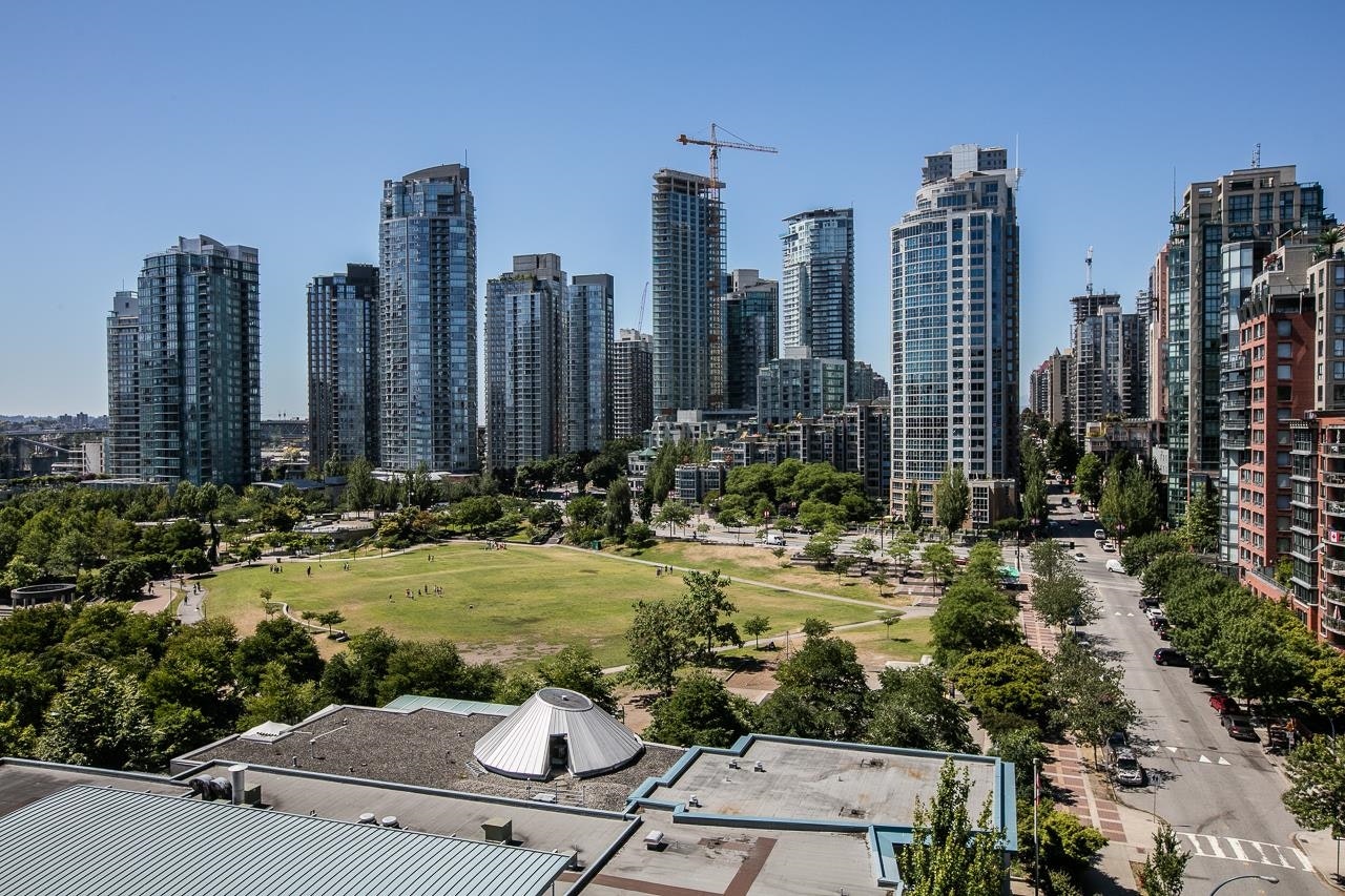 1205-1383 Marinaside Crescent, Vancouver, BC, V6Z 2W9 - 12
