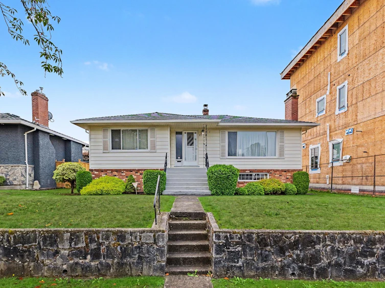 4830 Southlawn Drive, Burnaby, BC, V5C 3S6 - 39