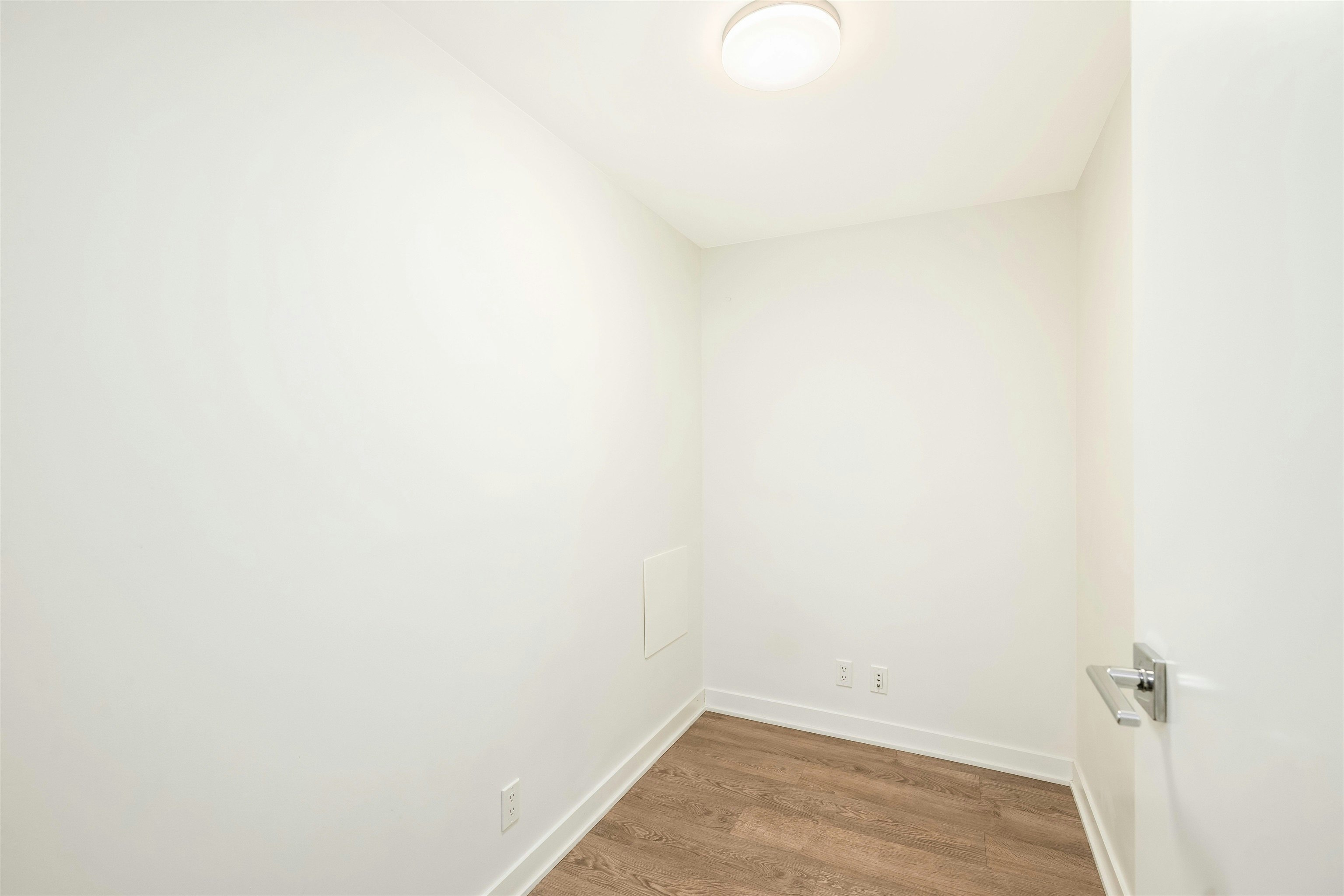 1705-1401 Hunter Street, North Vancouver, BC, V7J 0E2 - 21