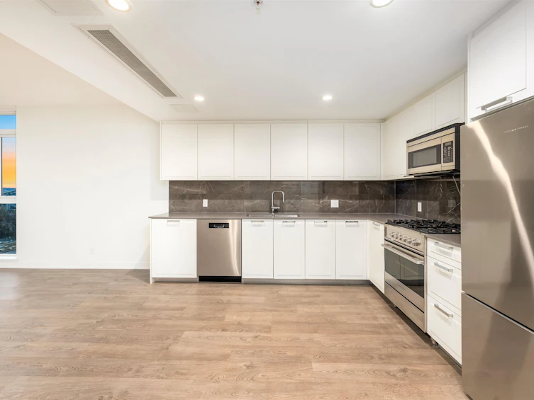 1705-1401 Hunter Street, North Vancouver, BC, V7J 0E2 - 13