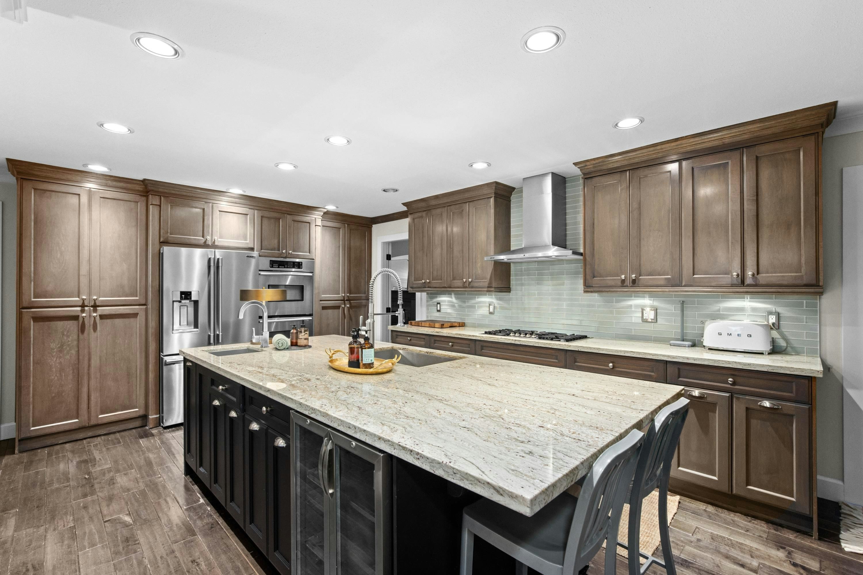 13877 32 Avenue, Surrey, BC, V4P 2B6 - 13