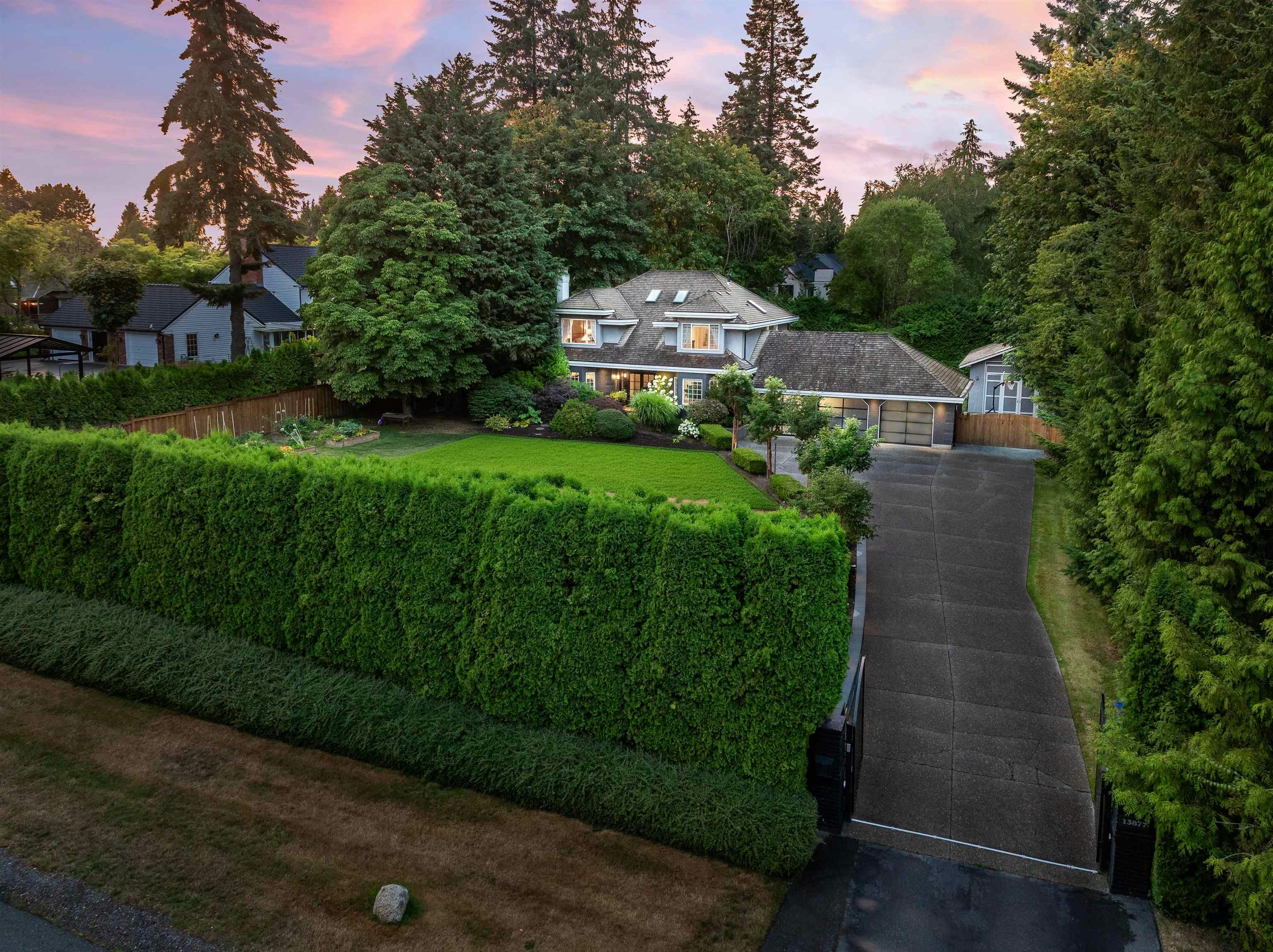 13877 32 Avenue, Surrey, BC, V4P 2B6