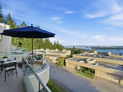 2343 Folkestone Way - 2