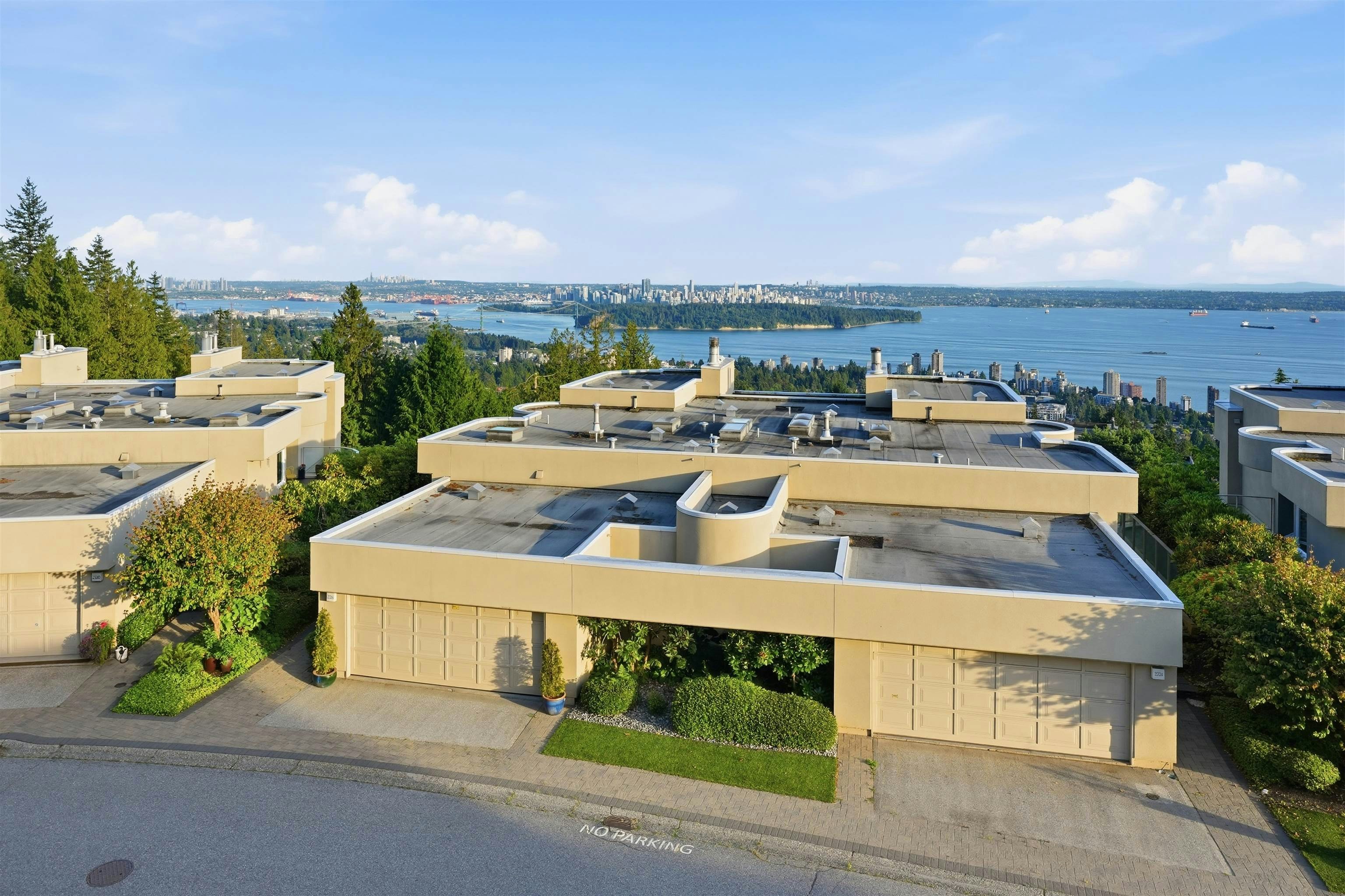 2343 Folkestone Way, West Vancouver, BC, V7S 3C9