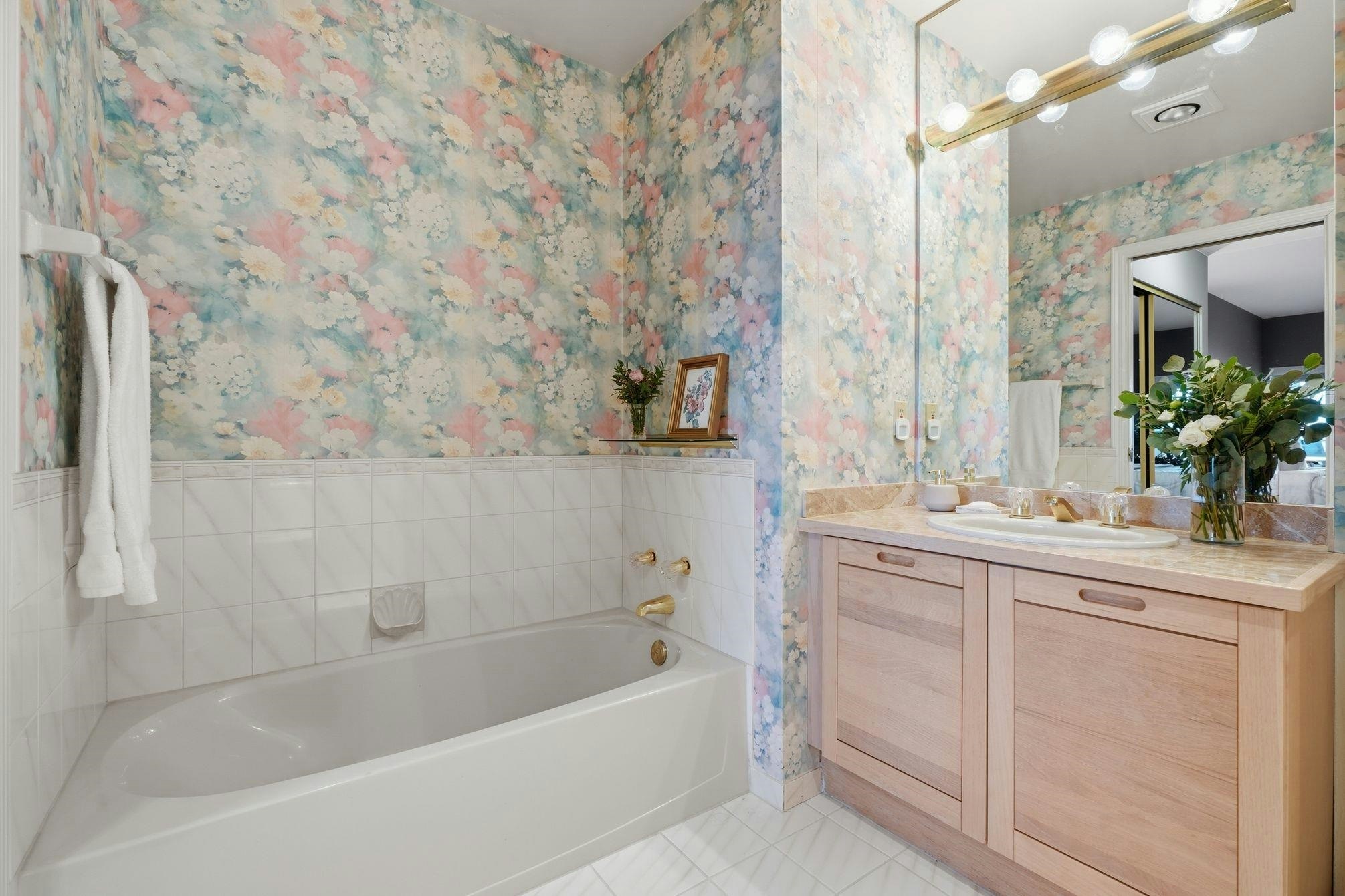 2343 Folkestone Way, West Vancouver, BC, V7S 3C9 - 32