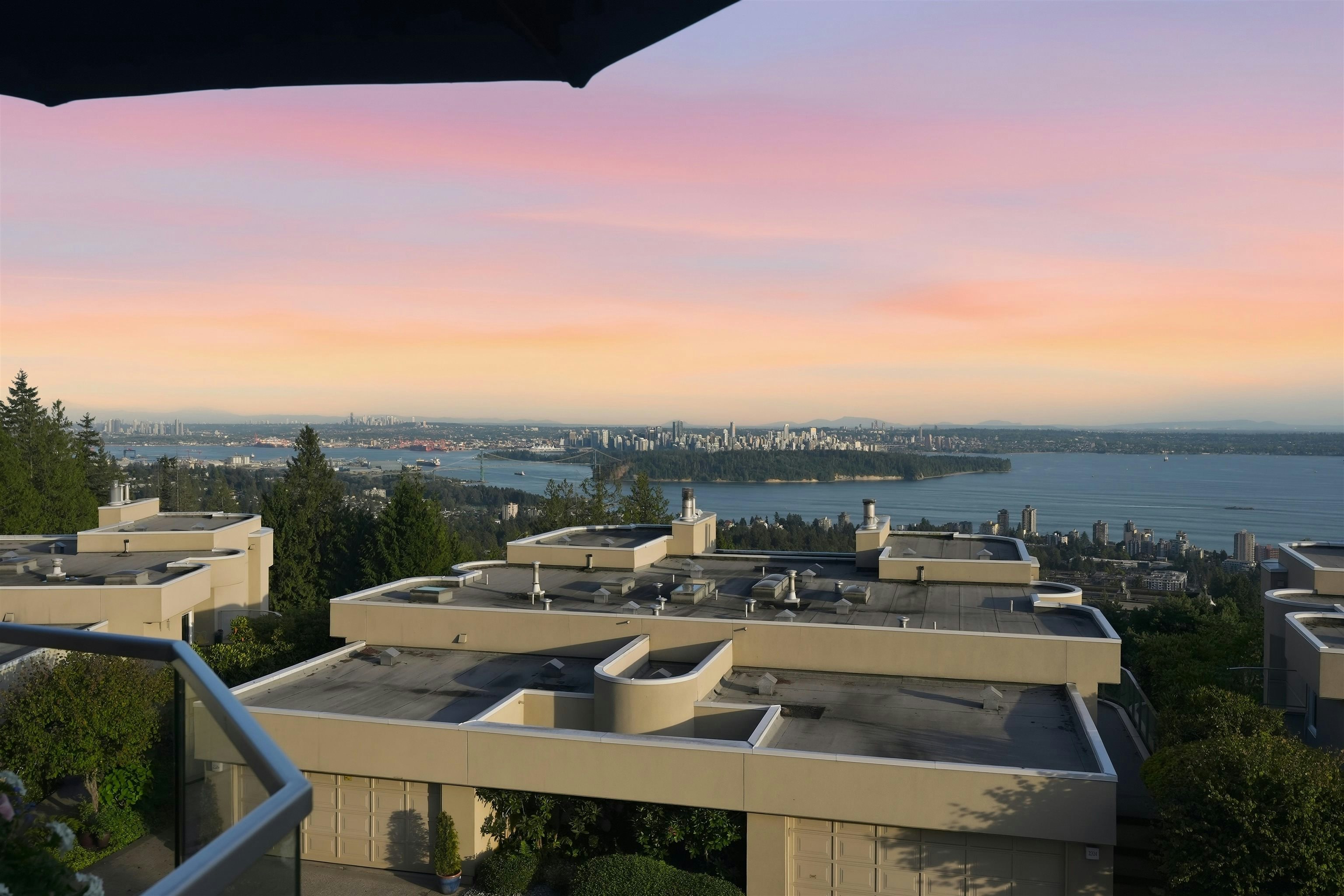 2343 Folkestone Way, West Vancouver, BC, V7S 3C9 - 10