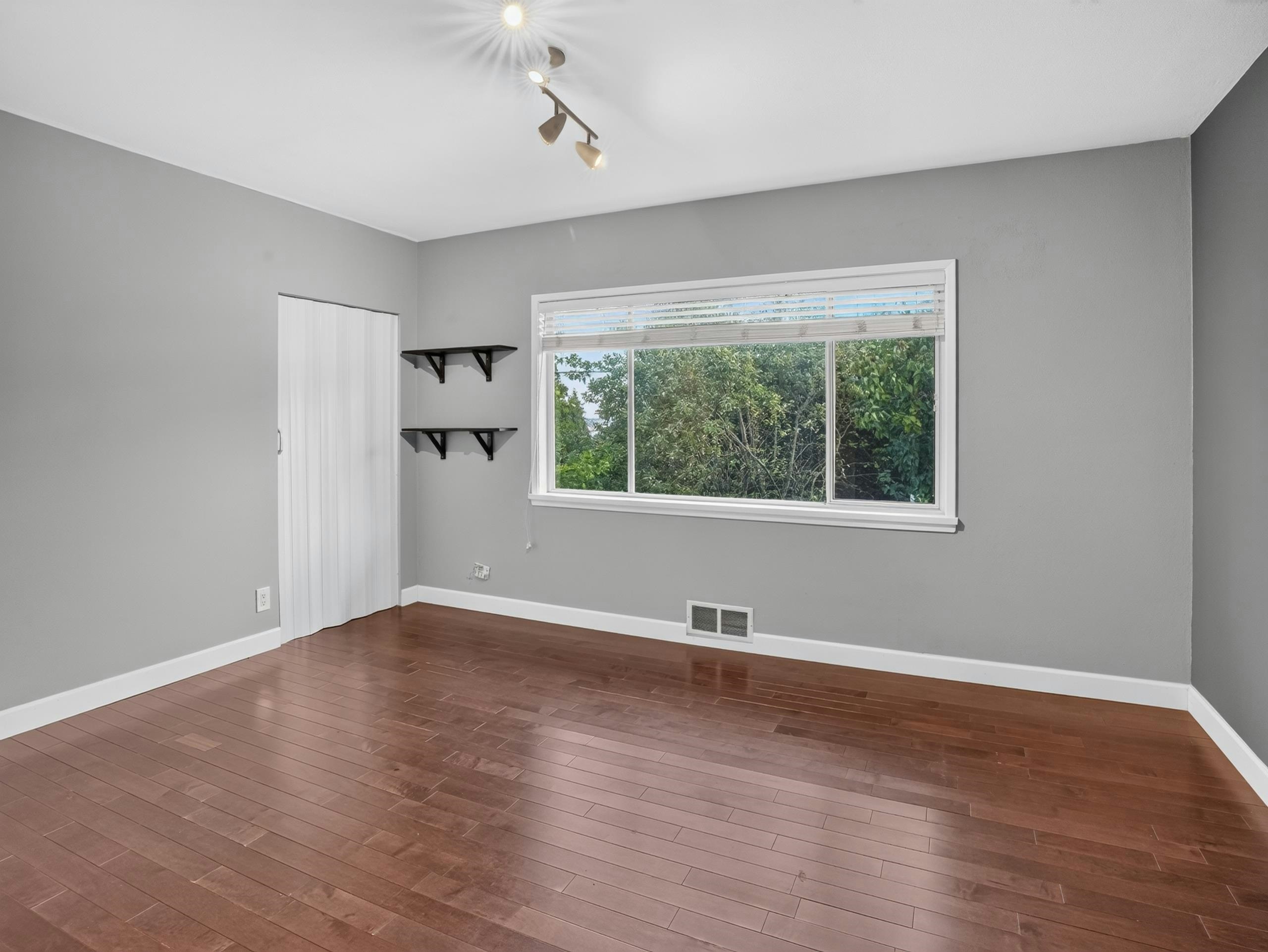 799 Donegal Place, North Vancouver, BC, V7N 2X8 - 31