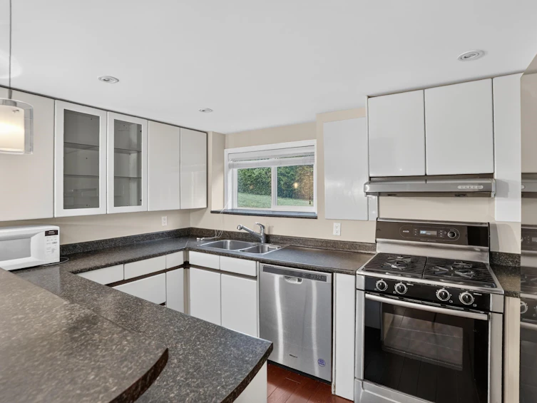 799 Donegal Place, North Vancouver, BC, V7N 2X8 - 26
