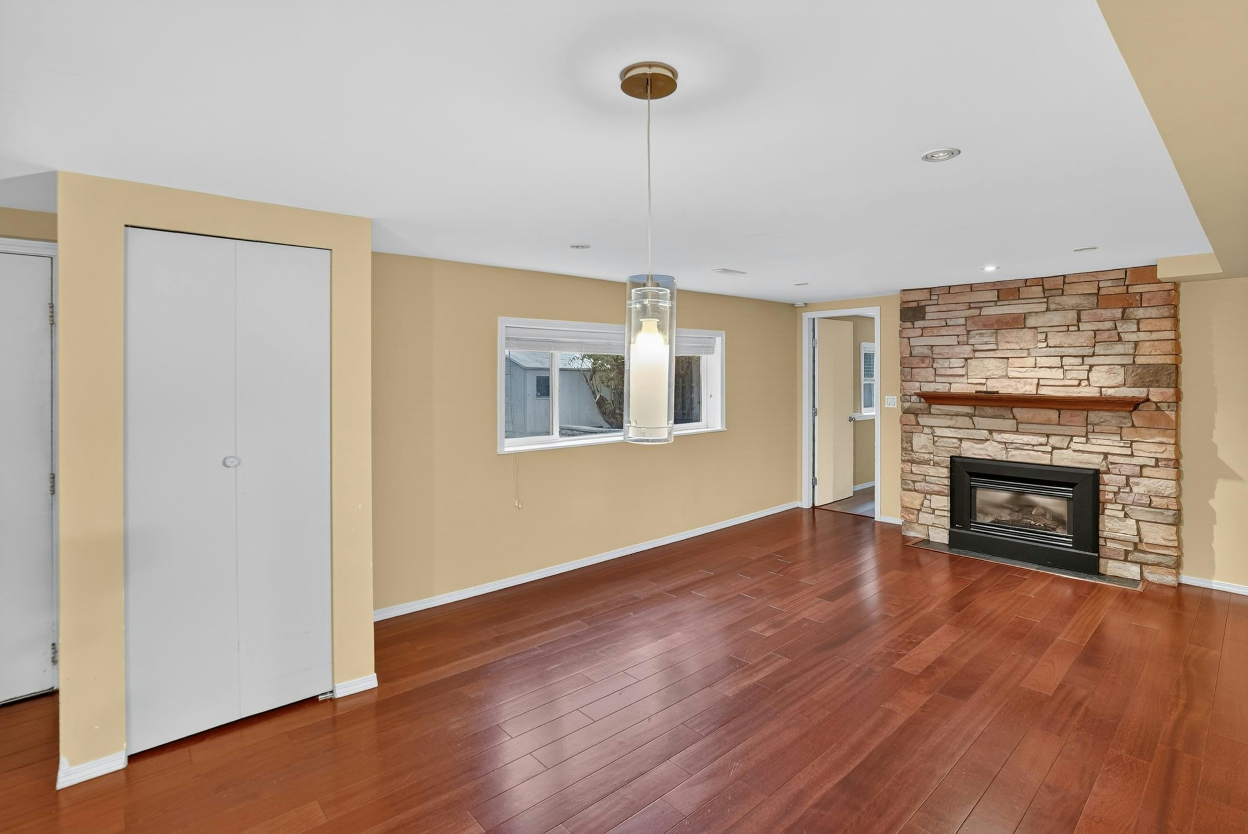 799 Donegal Place, North Vancouver, BC, V7N 2X8 - 23