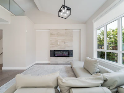 82-17033 Fraser Highway - 2