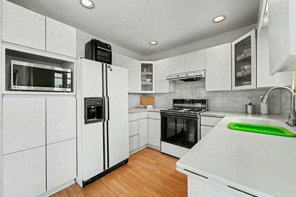 3630 Cambridge Street, Vancouver, BC, V5K 1M6 - 6