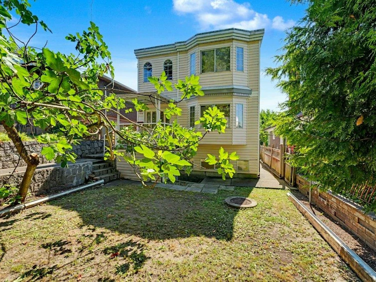 3630 Cambridge Street, Vancouver, BC, V5K 1M6 - 32