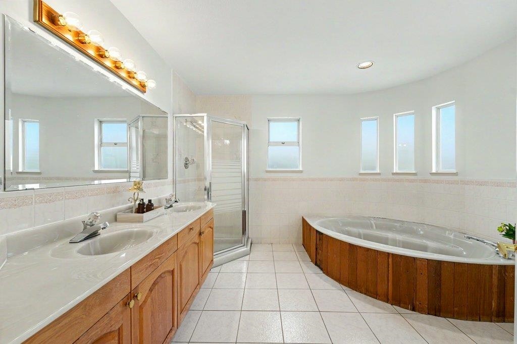 3630 Cambridge Street, Vancouver, BC, V5K 1M6 - 16