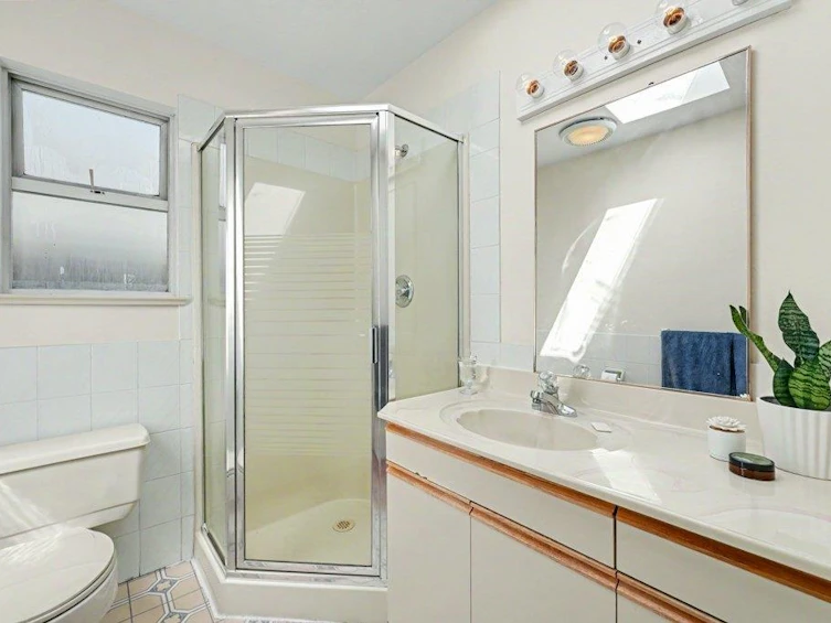 3630 Cambridge Street, Vancouver, BC, V5K 1M6 - 28