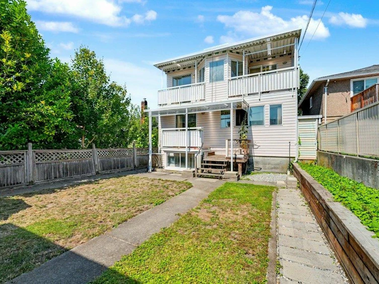 3630 Cambridge Street, Vancouver, BC, V5K 1M6 - 29