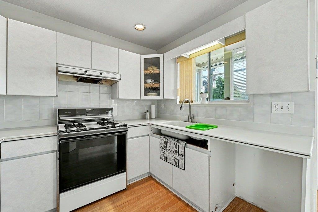 3630 Cambridge Street, Vancouver, BC, V5K 1M6 - 7