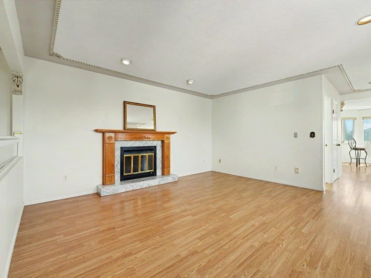 3630 Cambridge Street, Vancouver, BC, V5K 1M6 - 10