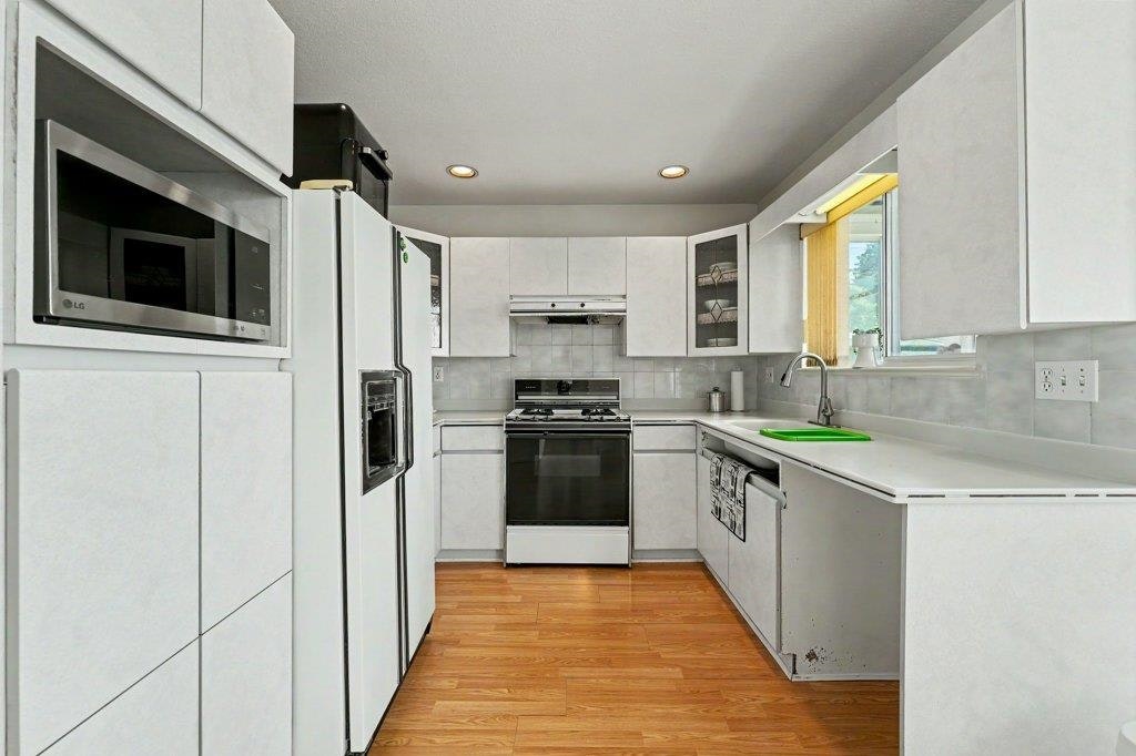 3630 Cambridge Street, Vancouver, BC, V5K 1M6 - 5